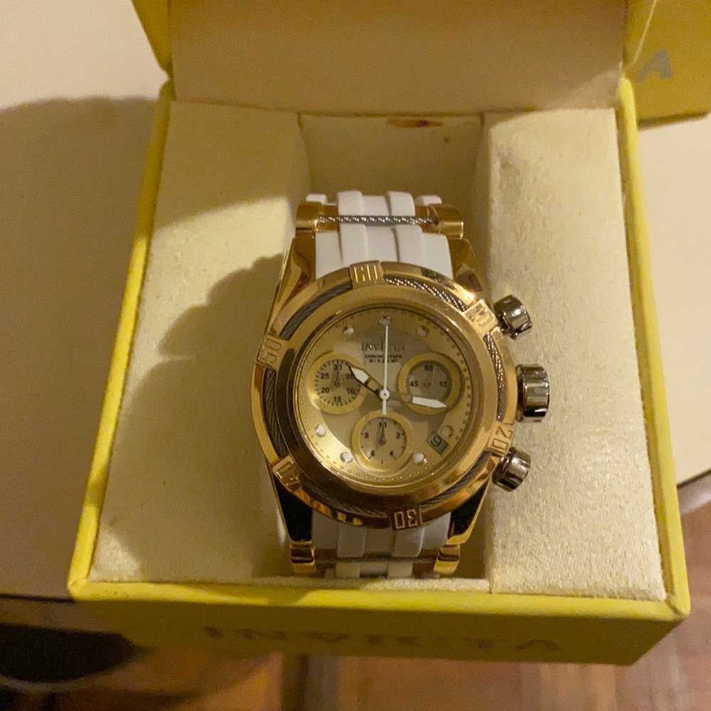 Women’s invicta watch